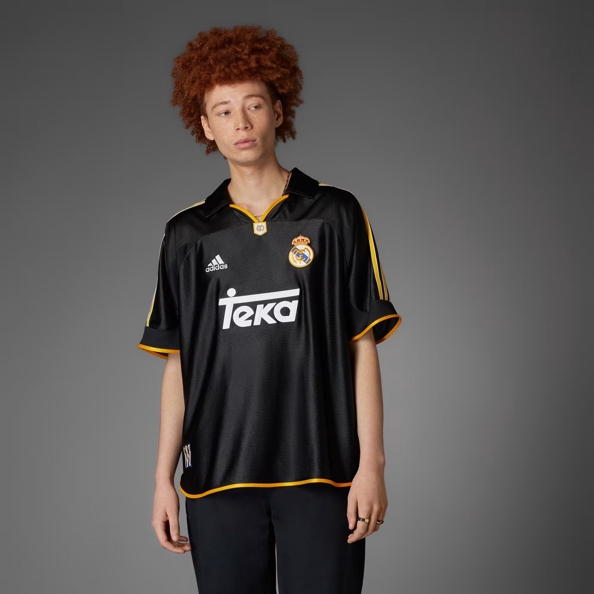 Real Madrid 1999/00 Retro Shirt - Black